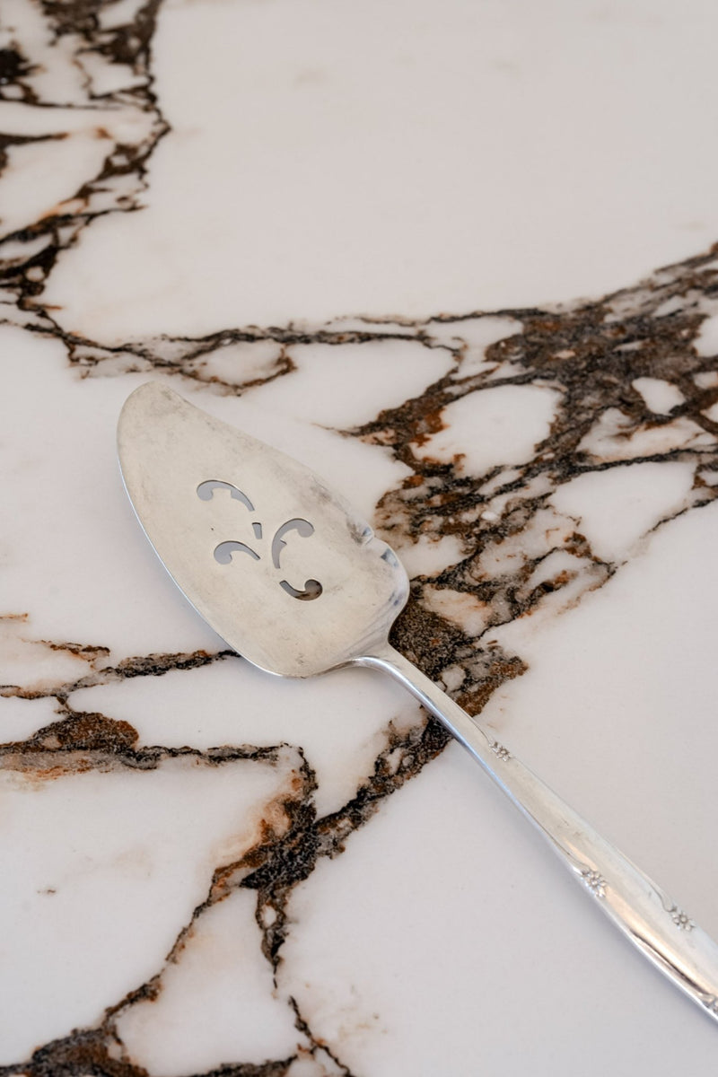 Vintage Cake Server - IDYLL MANOR