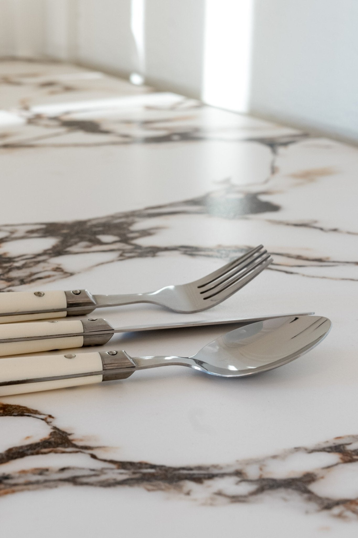 French Style Cream Handle Cutlery Set | 18 Pieces - IDYLL MANOR