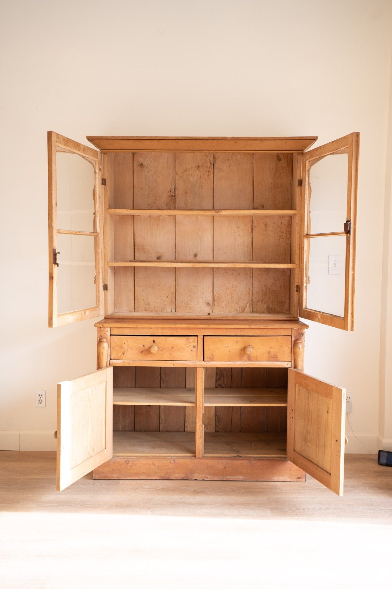 Glass Doors Kitchen Dresser - IDYLL MANOR