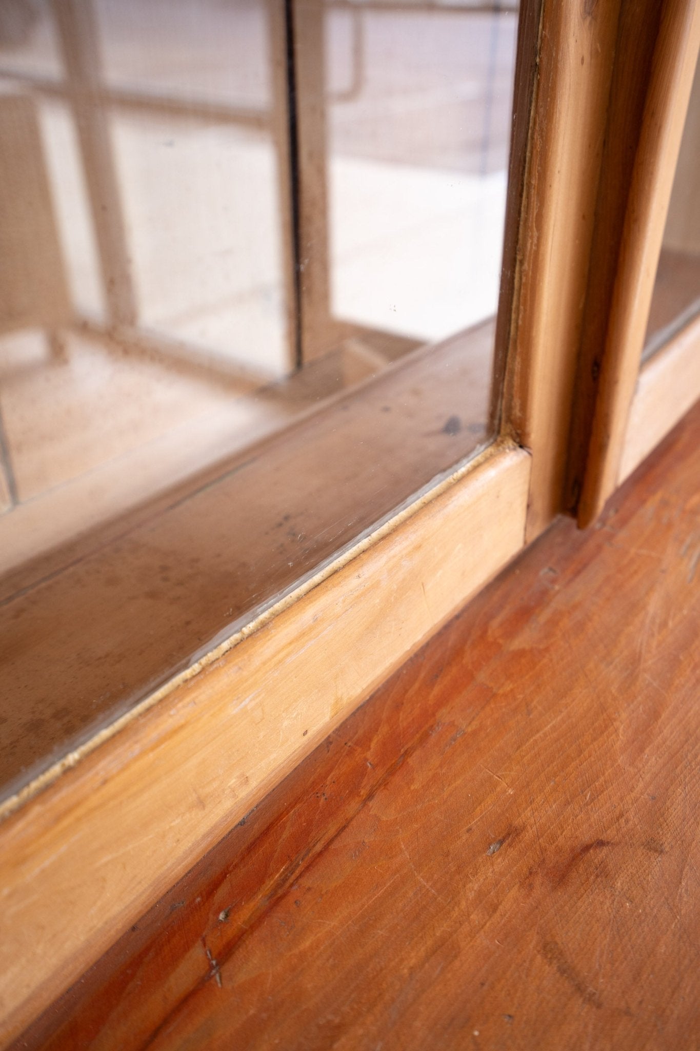 Glass Doors Kitchen Dresser - IDYLL MANOR