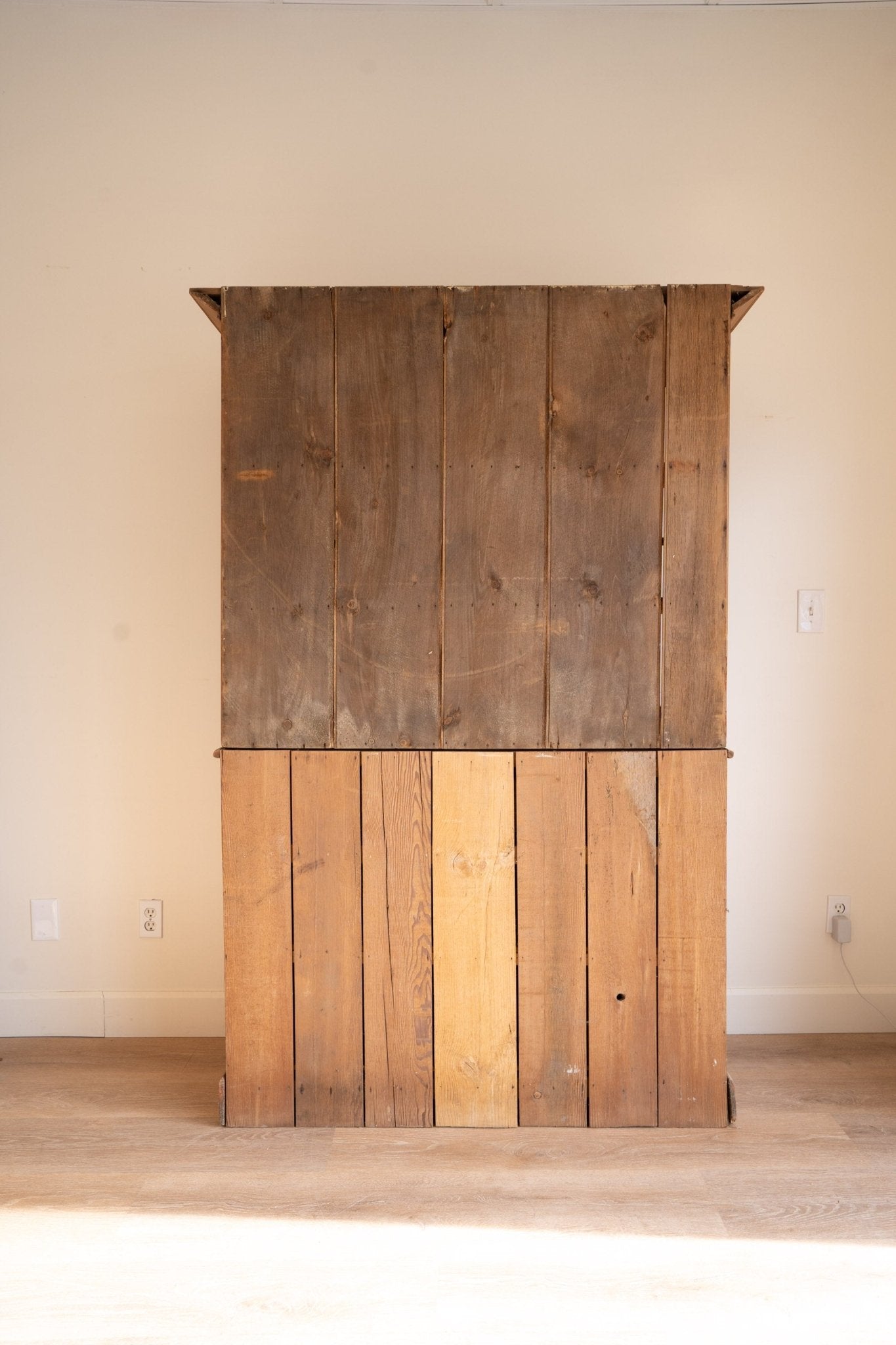 Glass Doors Kitchen Dresser - IDYLL MANOR