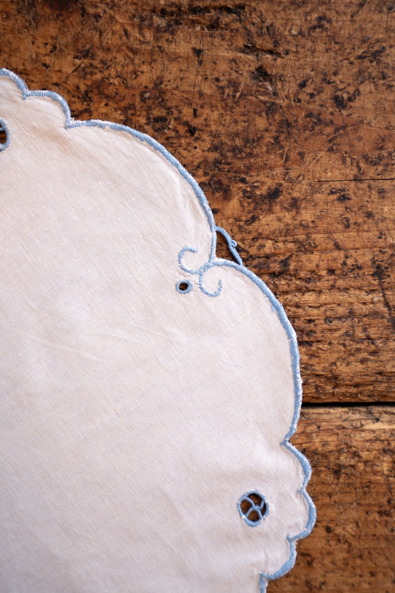 Set of 4 Vintage Blue Scalloped Edge Doilies - IDYLL MANOR