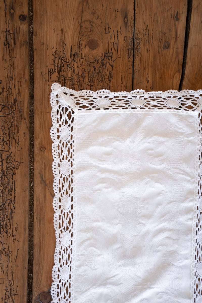 Vintage Cream Table Runner With Crotched Edge - IDYLL MANOR