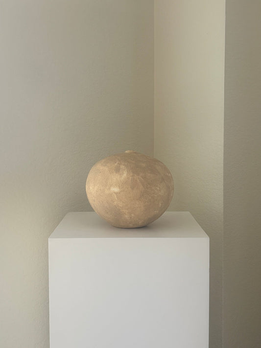 Earthen Round Vase - IDYLL MANOR