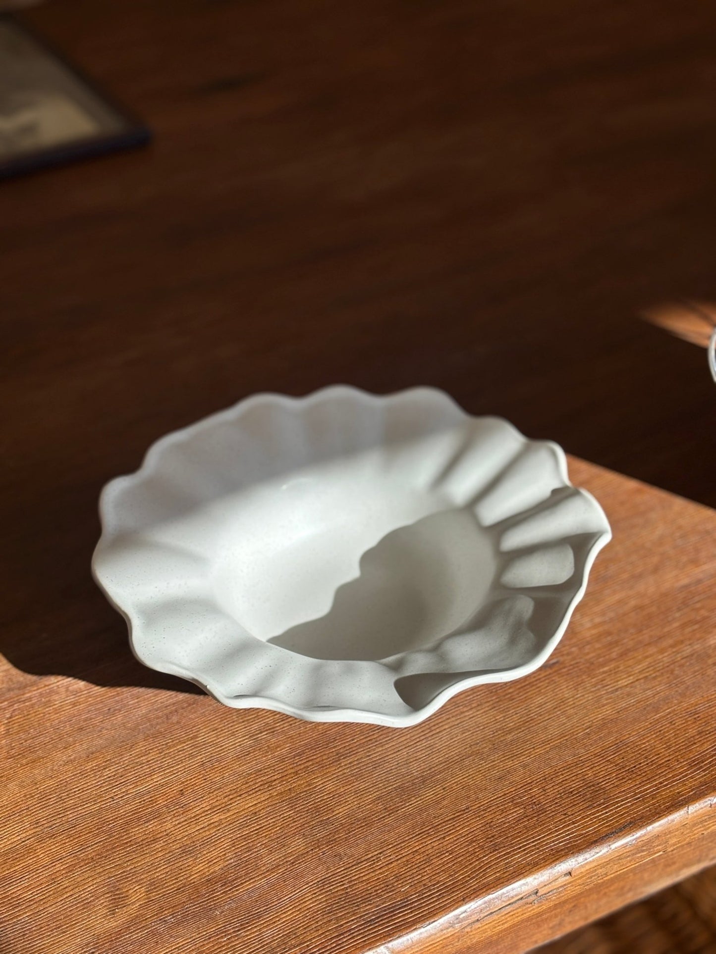 Classic Wavy Bowl - IDYLL MANOR