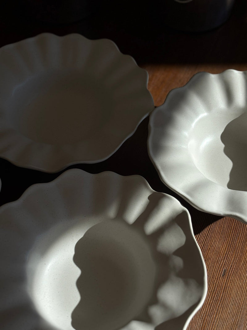 Classic Wavy Bowl - IDYLL MANOR