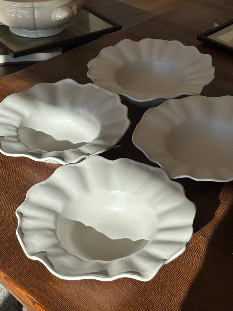 Classic Wavy Bowl - IDYLL MANOR