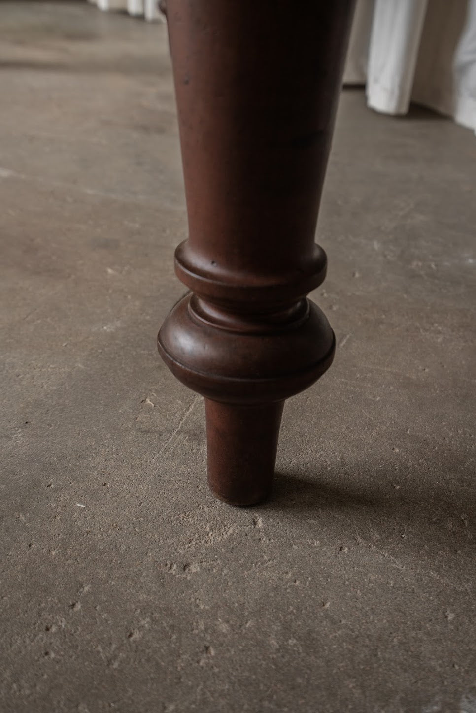 Antique Dark Oak Dining Table with Sculptural Legs - IDYLL MANOR